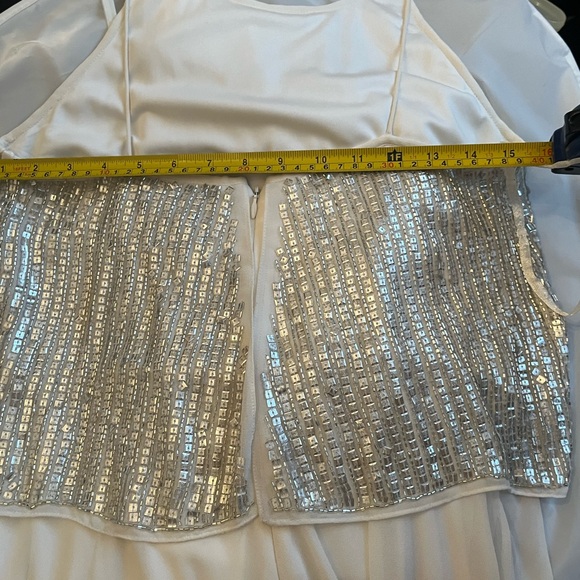 Aidan Mattox Gown - Picture 4 of 5